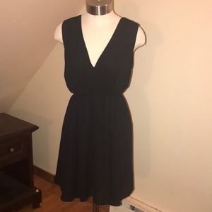 Express little black dress size 6 v neck